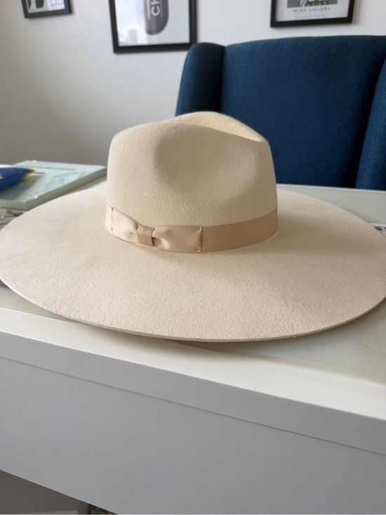 Lack Of Color Accessories - Lack Of Color Wide Brim Fedora in Light Beige with Ribbon